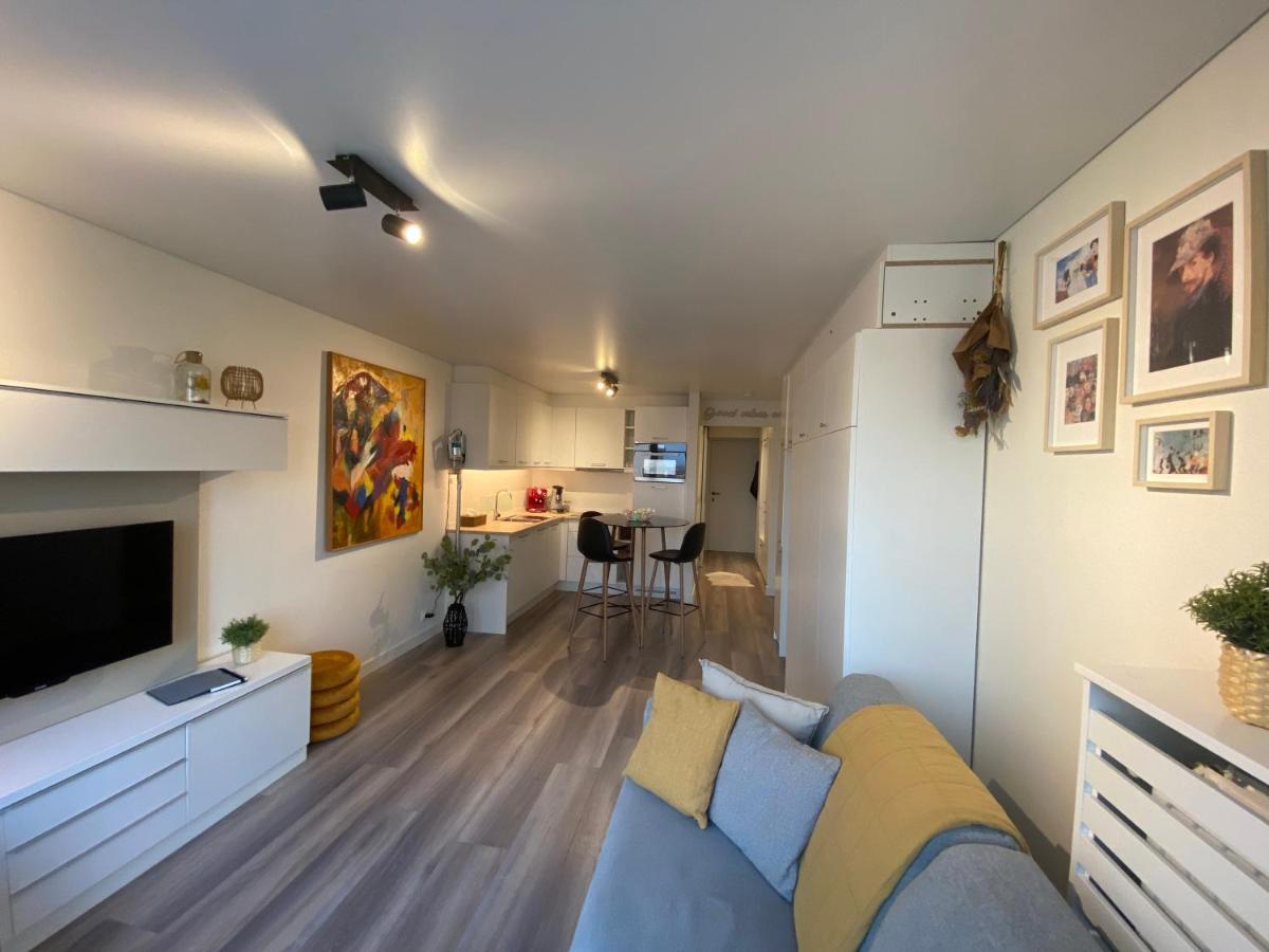 Апартаменты Moderne Studio Aan Zee Остенде Экстерьер фото